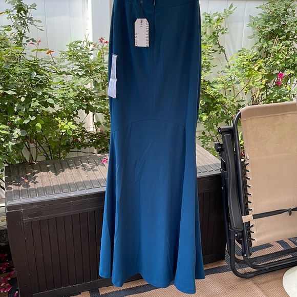 Dress The Population - Camden Mermaid Hem Evening Gown - Medium - Picture 8 of 15